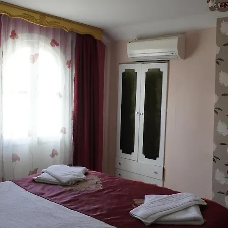 Hotel Ada Antik 3*