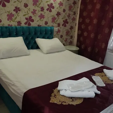 Hotell Ada Antik 3*